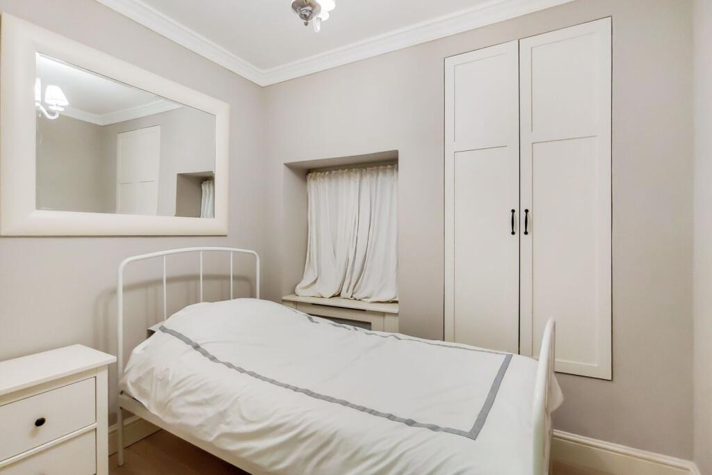 Apartment in London - View 2