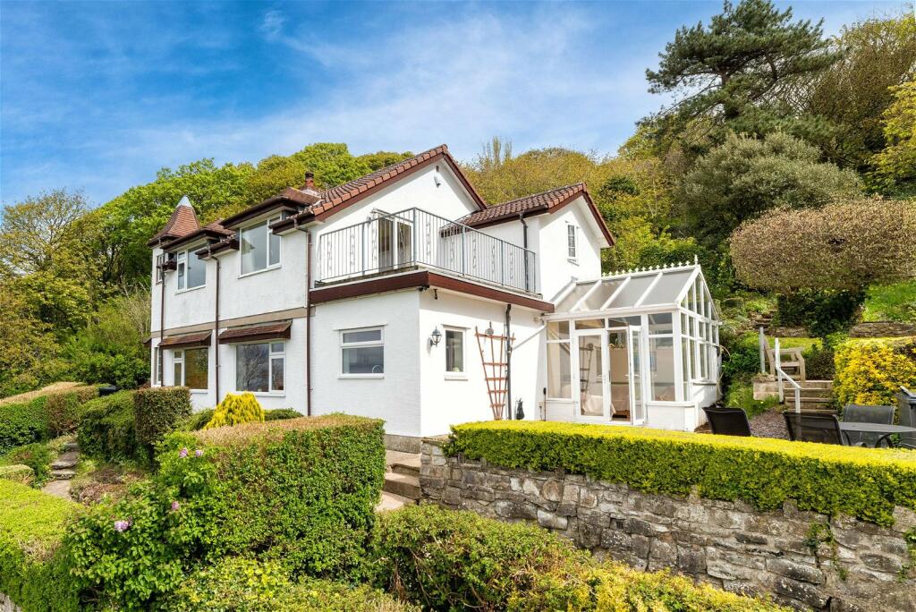 4-bed detached on Hillside, Prestatyn, Denbighshire LL19 9PW, £725,000