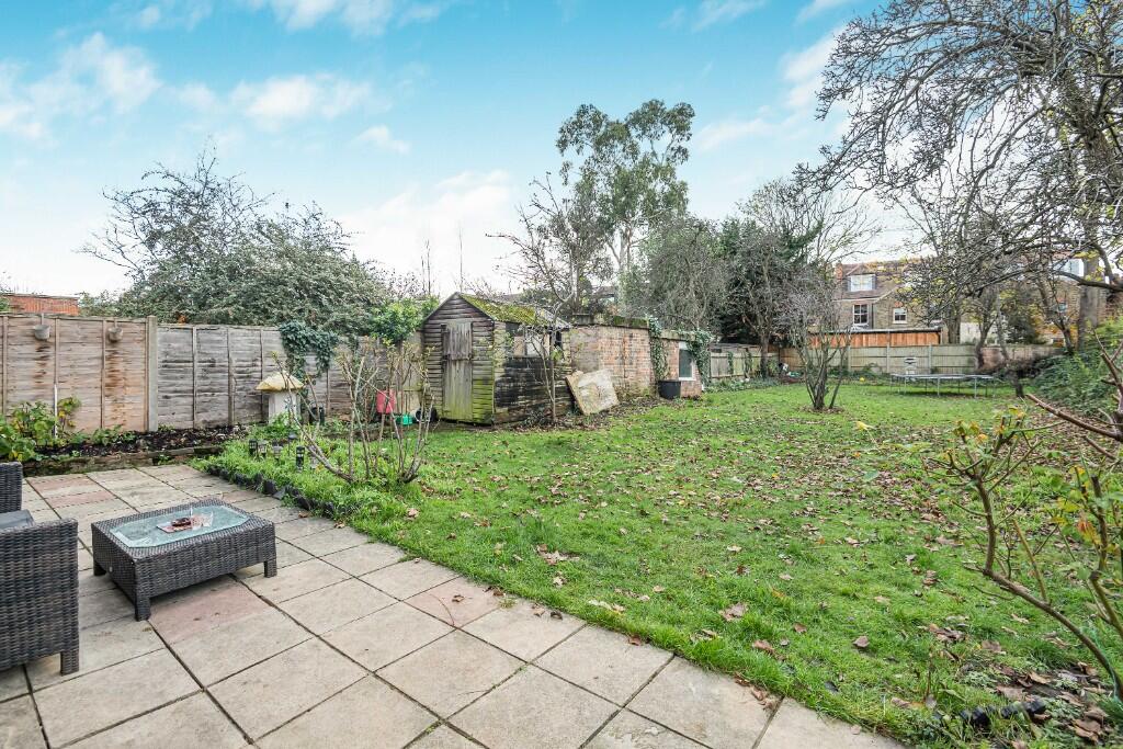 Walm Lane, London, NW2 photo 2