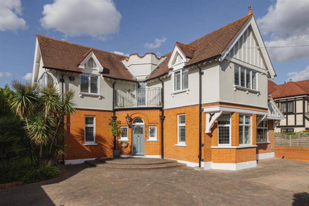 Main image of property: Hornbeam Lane, Chingford