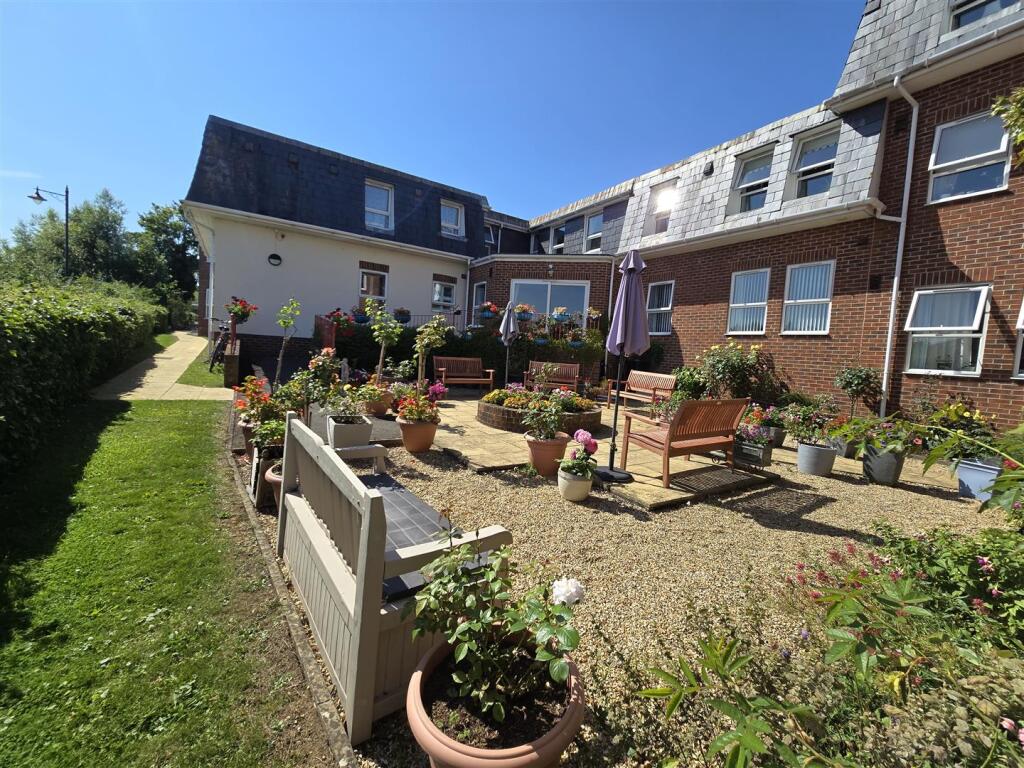 Apartment in Sturminster Newton - View 5