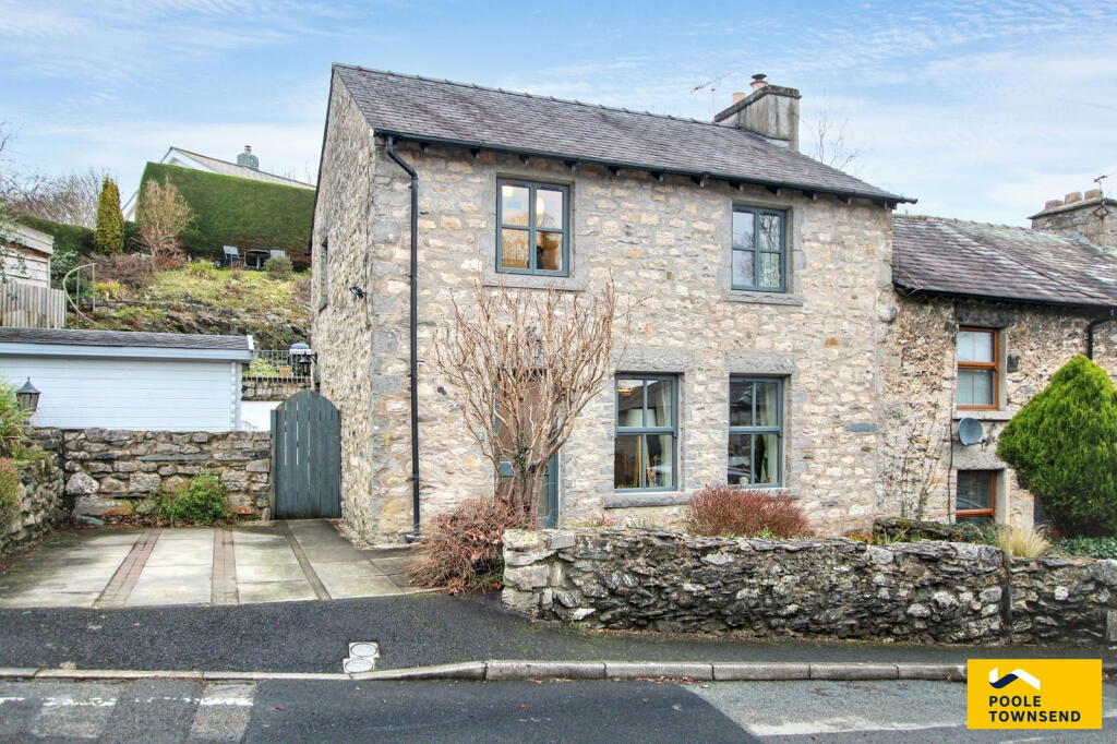 Main image of property: 7 School Hill, Lindale, Grange over Sands