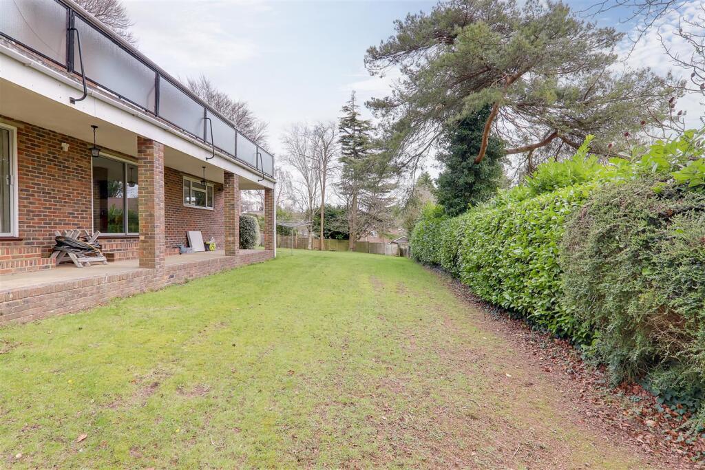 House in Worthing, West Sussex - View 3