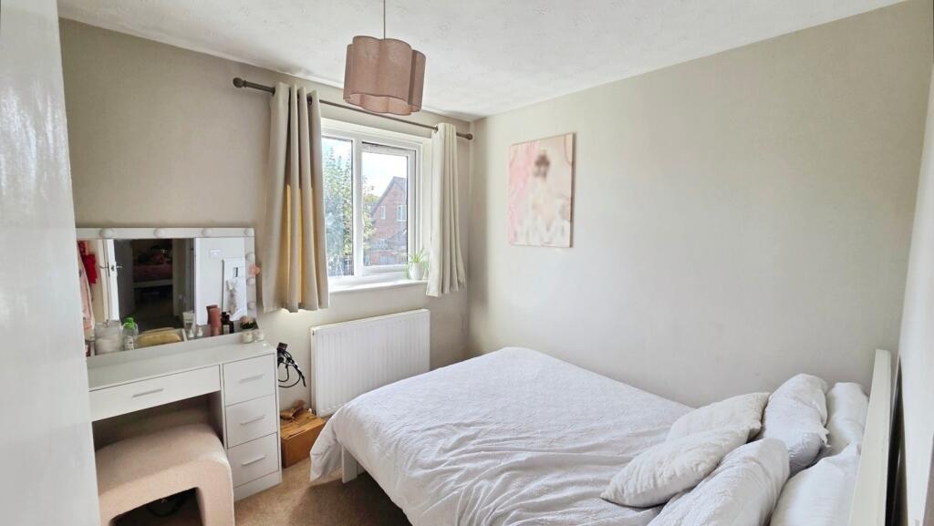 House in Swindon, Shaw, West Swindon - More