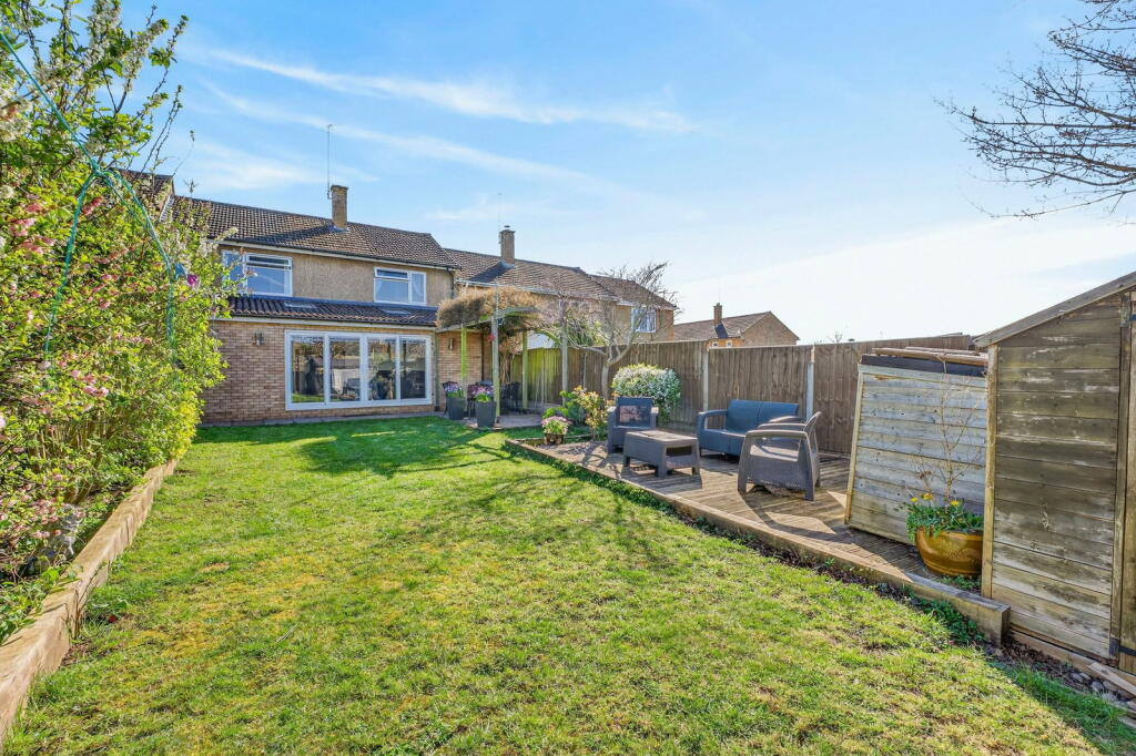 House in Barton Seagrave, North Northamptonshire - View 2
