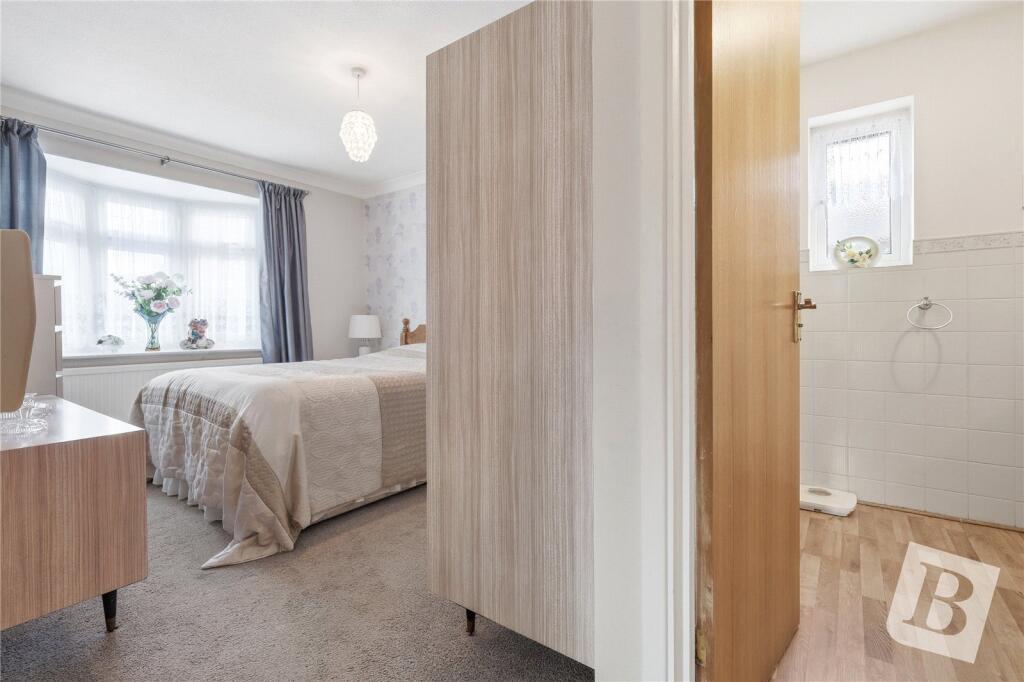 Woodfield Way, Hatfield Peverel, Chelmsford, Essex, CM3 photo 4