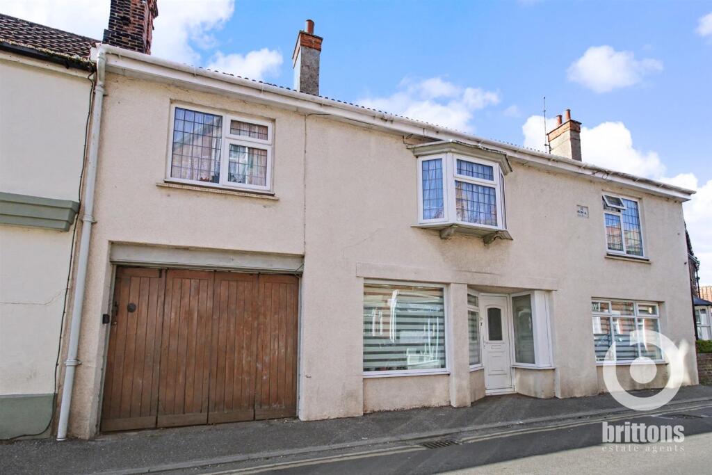 Main image of property: High Street, Heacham