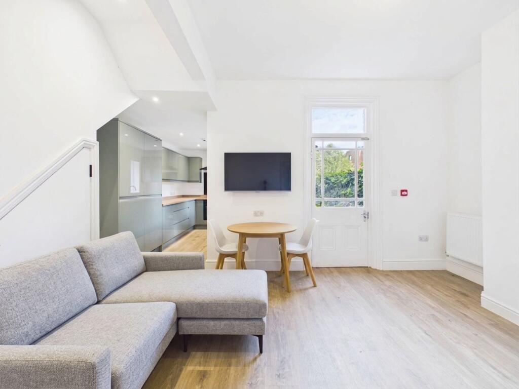 House in Gloucester, Kings Barton - View 4