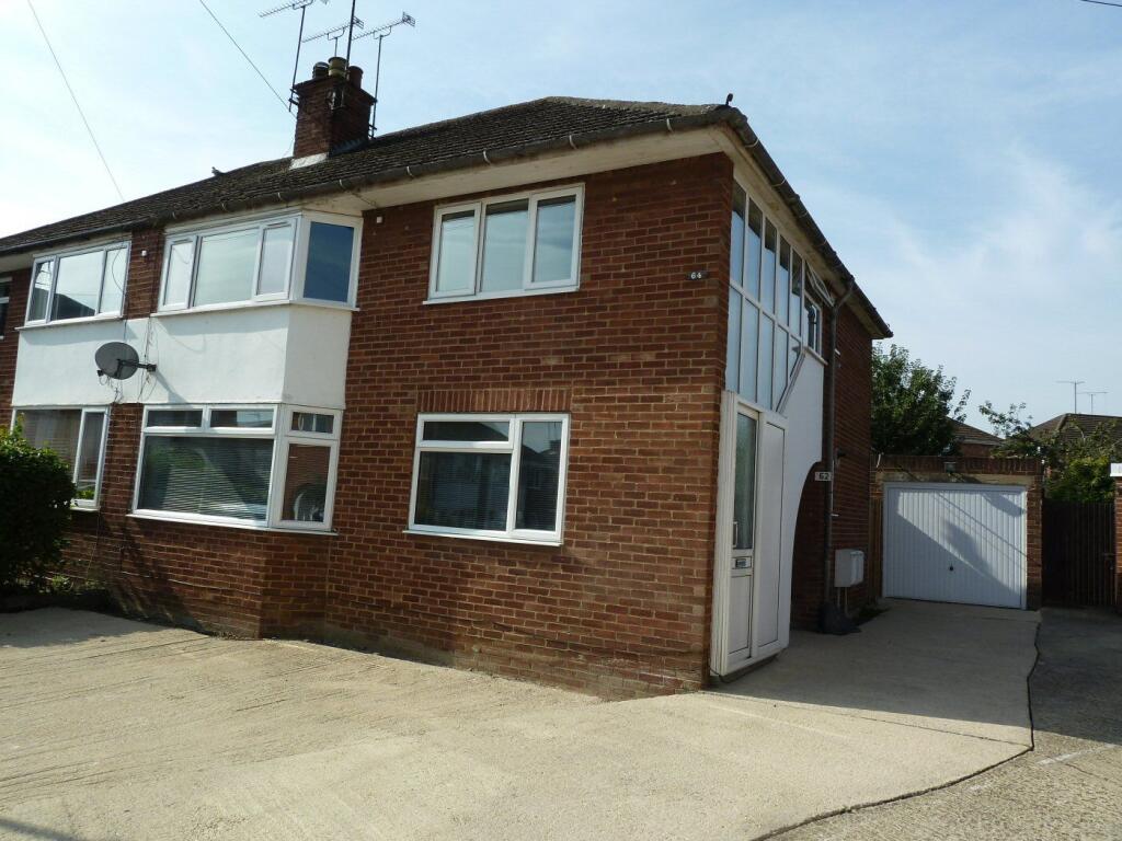 Main image of property: Pinhill Road, Banbury, OX16 2NQ