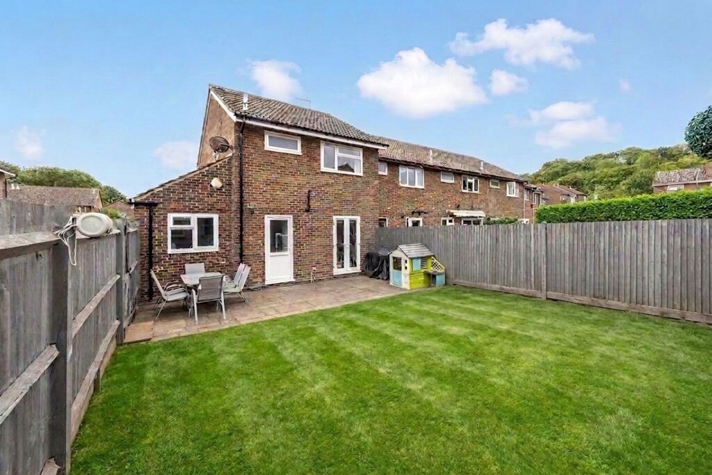 Juniper Close, Portslade, BN41 photo 4