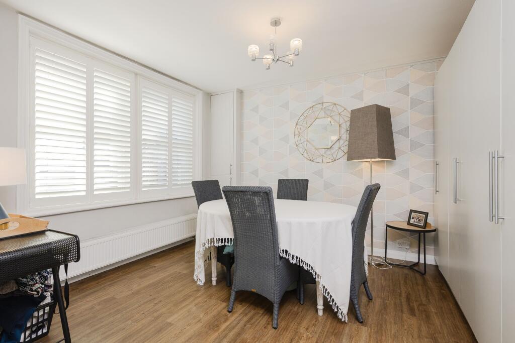 House in Elmbridge, Claygate - View 5