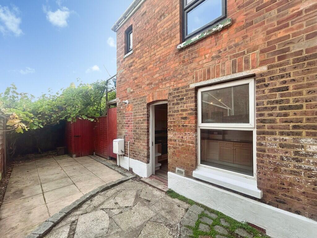 Wolverton Road, Bournemouth photo 4