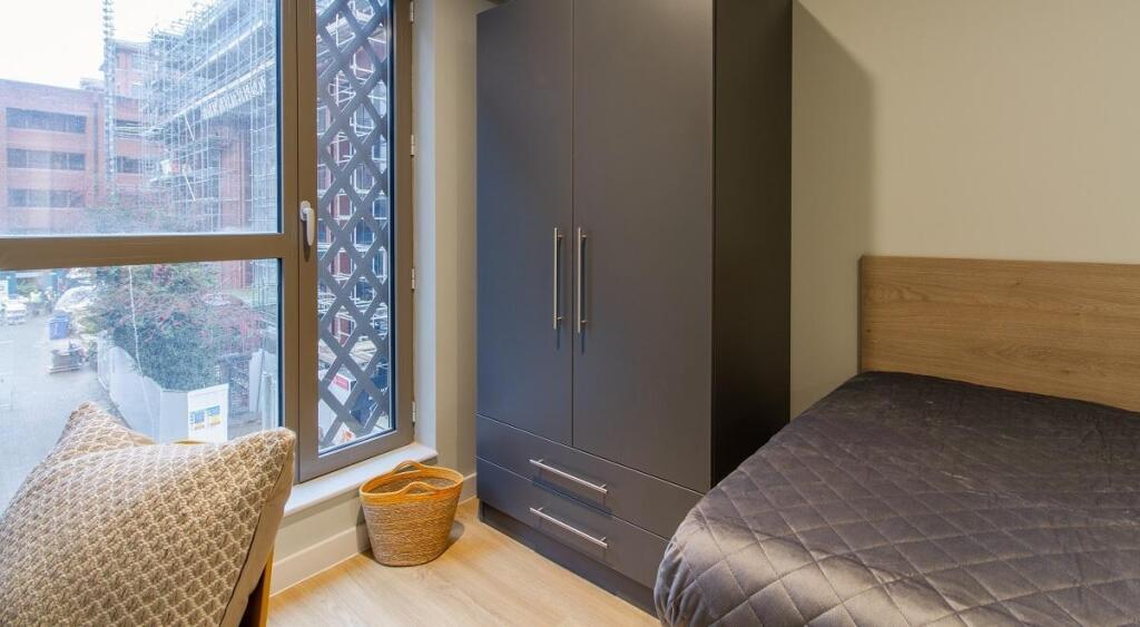 1 bedroom flat share for rent