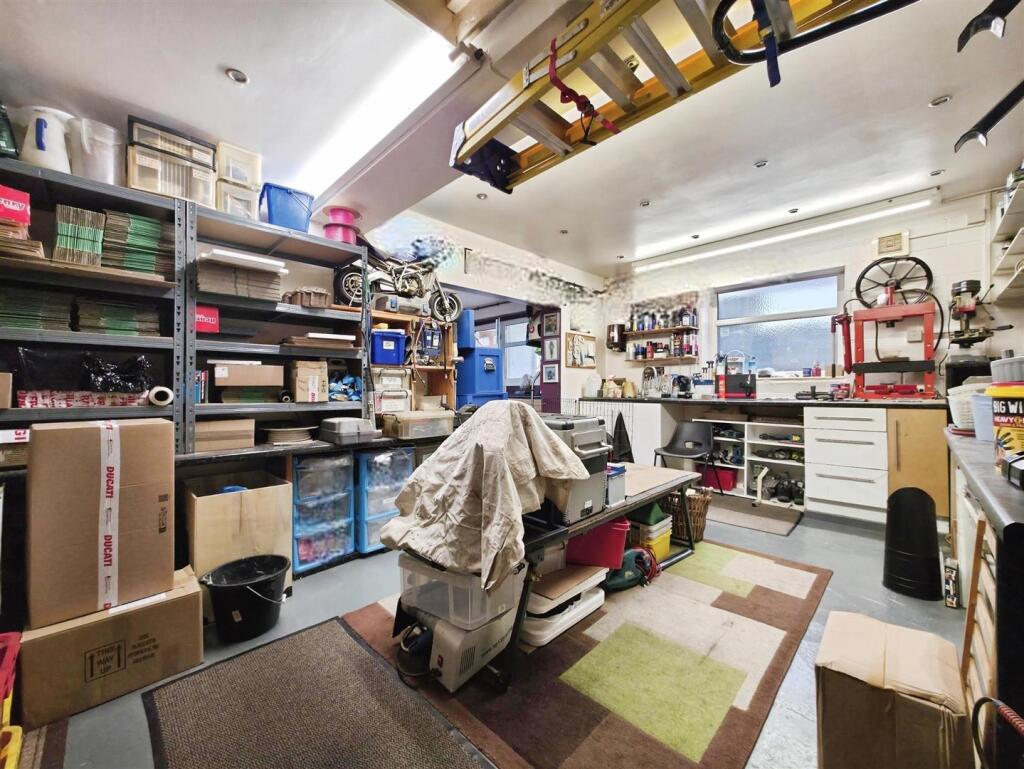 Additional image 35 of Walker Wood, Baildon, BD17 5BE