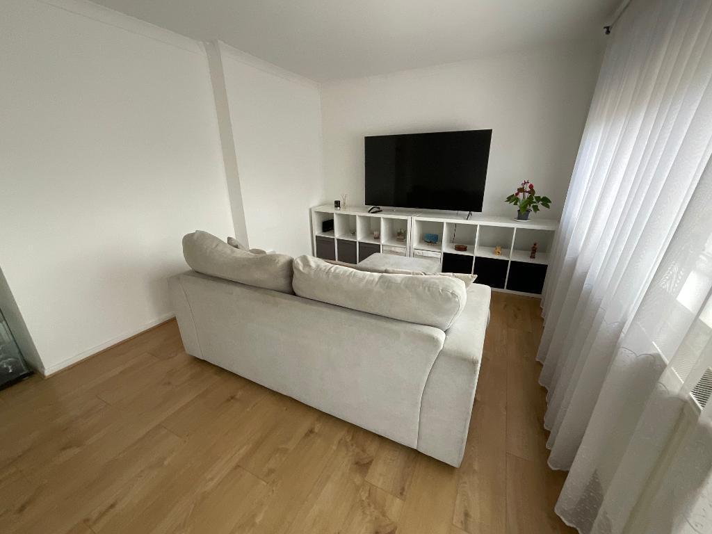 Apartment in London, Elm Park - View 4