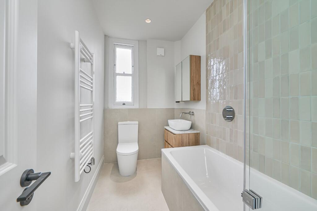 Apartment in London - More