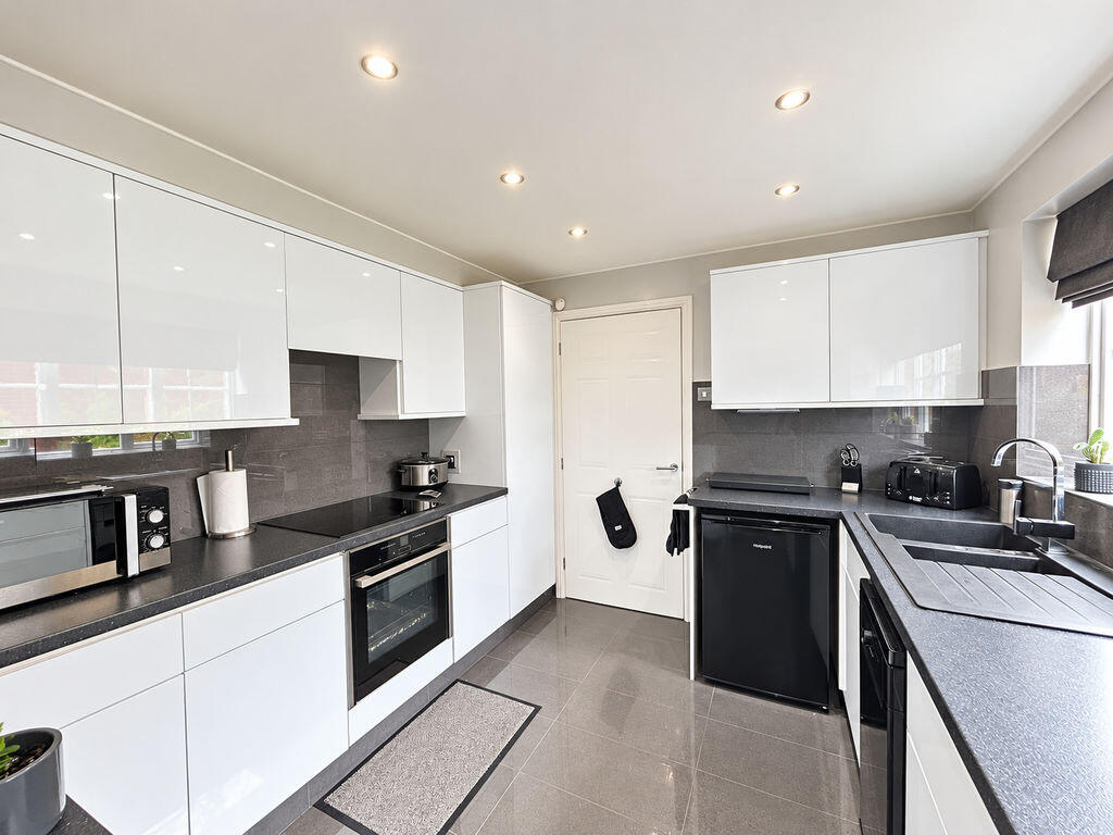 House in Walsall, West Midlands - View 4