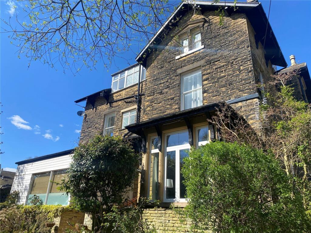 Main image of property: Park Villas, Roundhay, Leeds, LS8