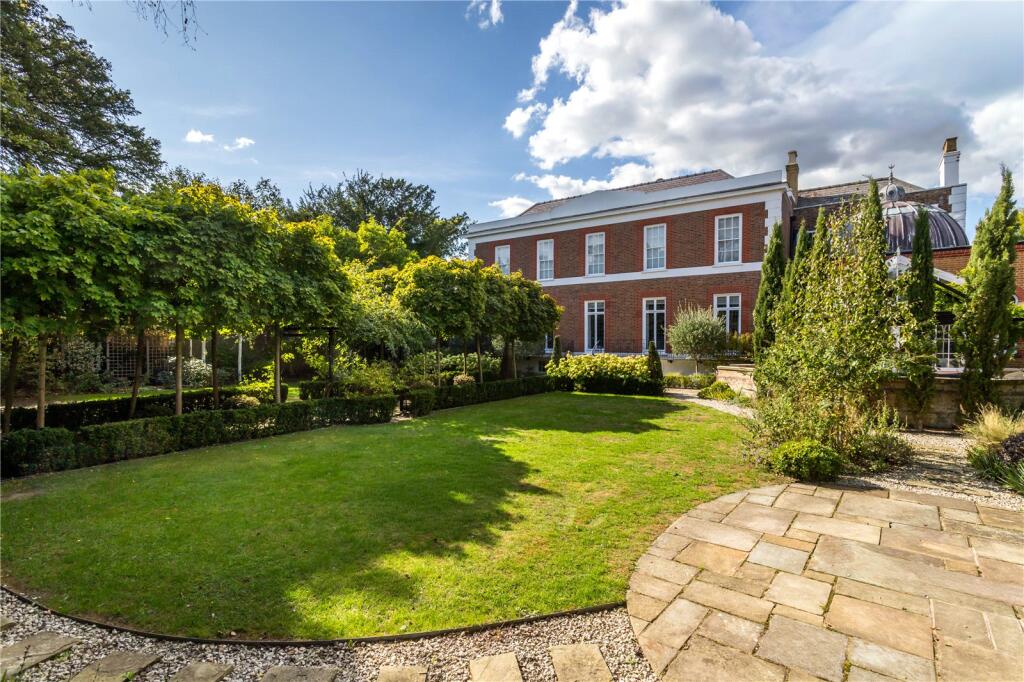 Main image of property: High Street, Hampton, TW12