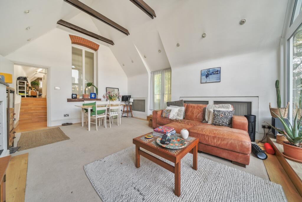 Apartment in London - View 5