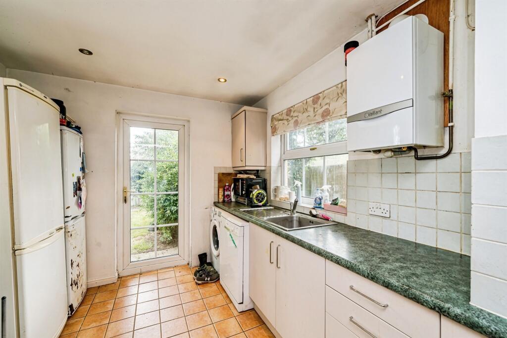 House in Stoke Mandeville, Buckinghamshire - View 6