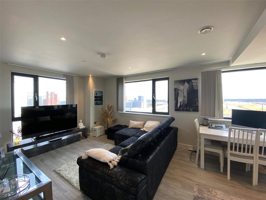 Apartment in Birmingham, West Midlands - View 2