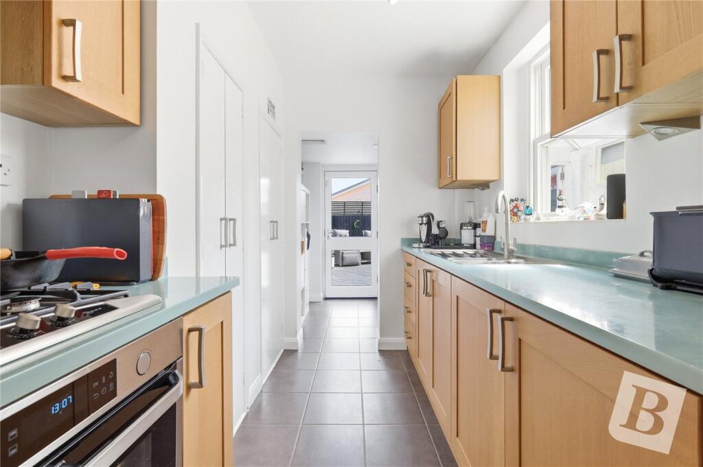 House in Chelmsford, Great Baddow - View 4