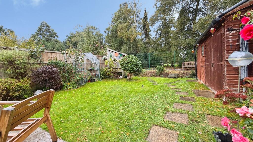 House in Guildford - View 3