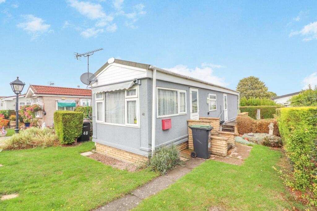 Main image of property: Bedford Road, Rushden, NN10 0NH