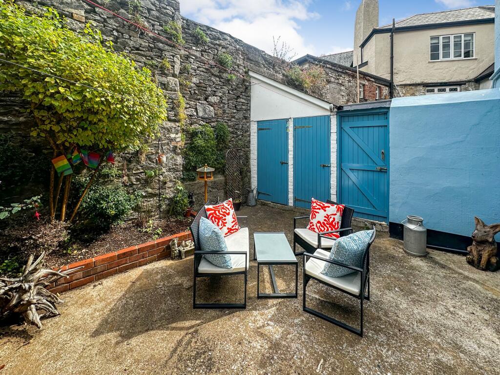 House in Buckfastleigh, Bigadon - More