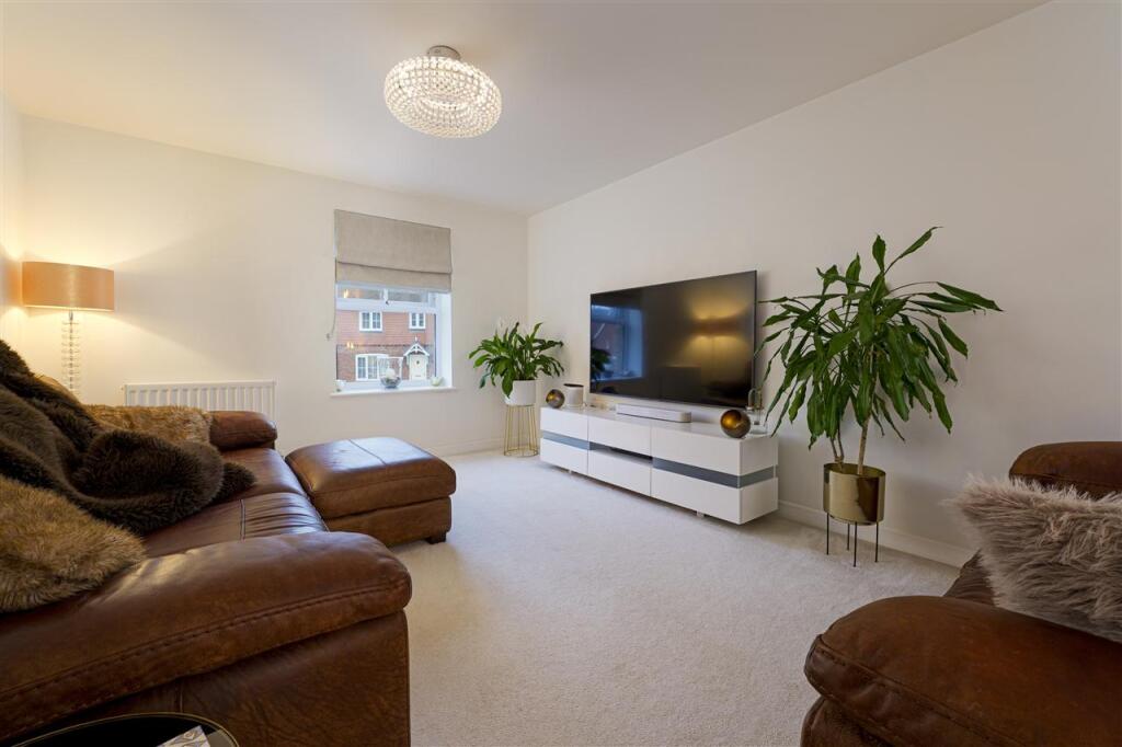 Main image of property: Flat 1, 54-56 Chapelfield Way, Allington