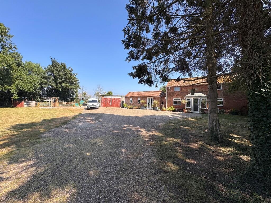 Low Lane, Croft, SKEGNESS - View 5