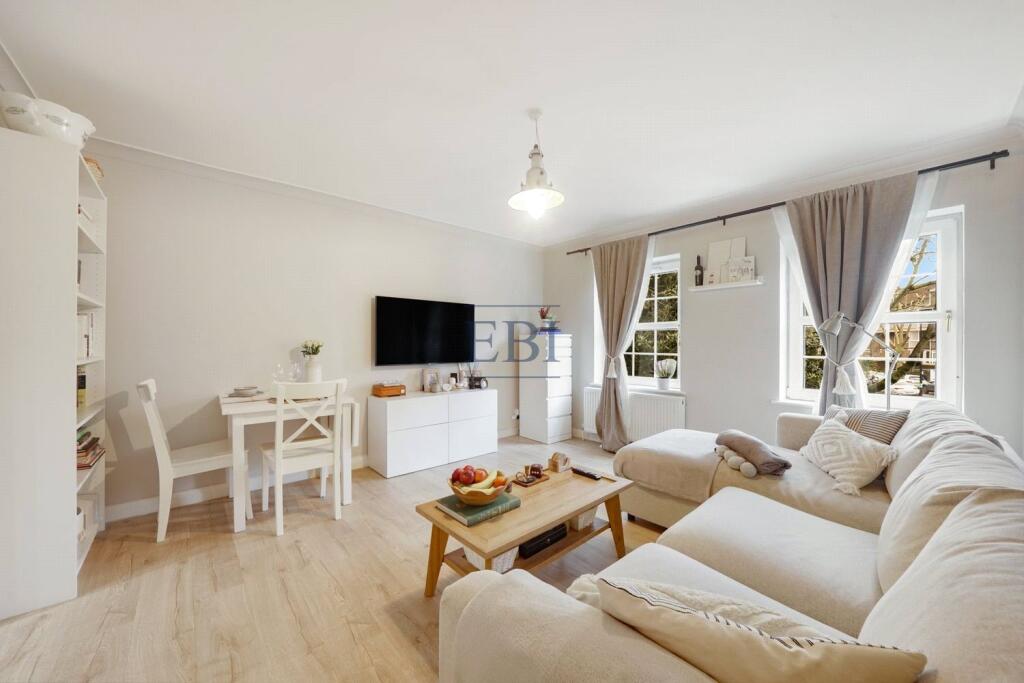 Main image of property: 11 Canton Street, London, E14