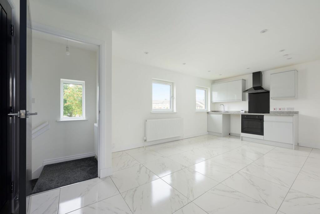Apartment in Hill of Beath, Fife - View 2