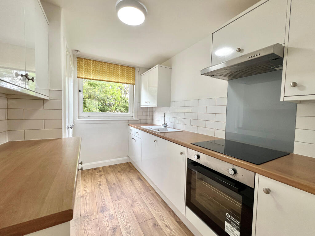 Apartment in Edinburgh, Colinton Mains, Oxgangs - View 4