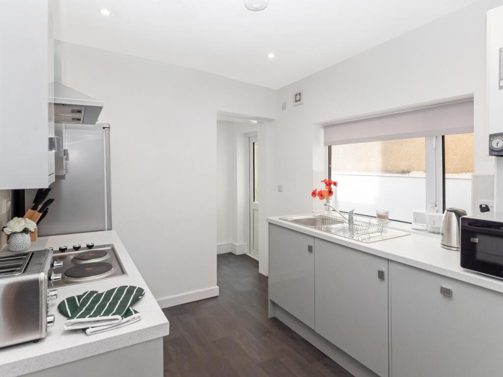 4 bedroom terraced house for rent