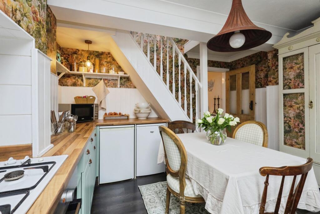 House in Brighton - More