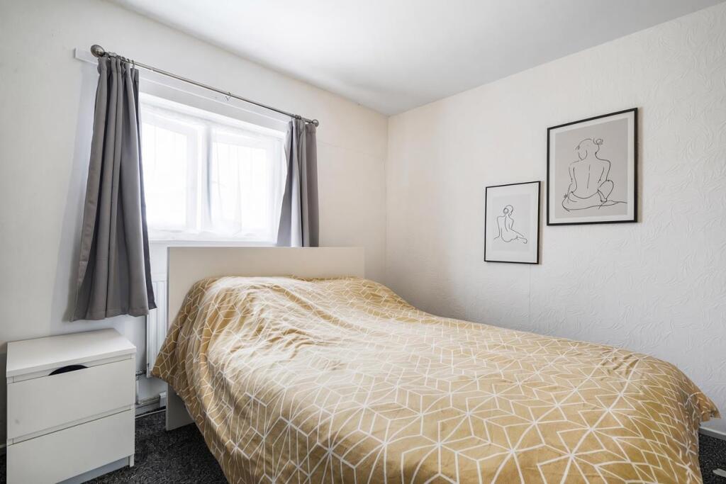 Apartment in London, Harlesden - View 5