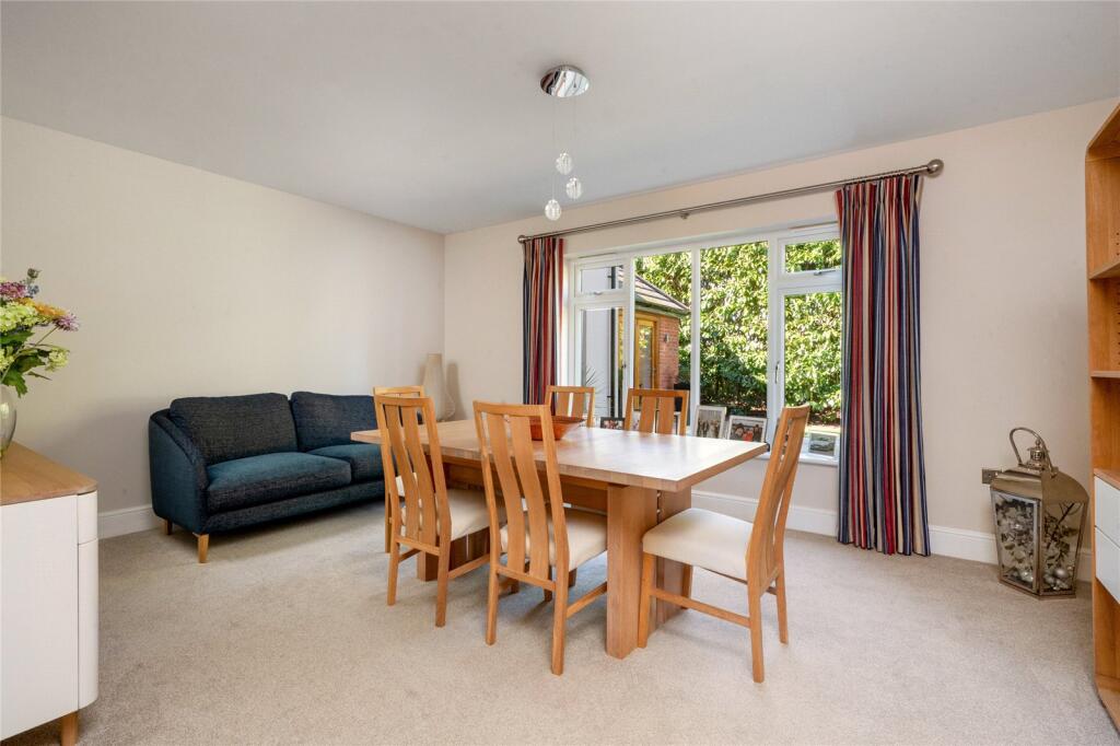 Blue Cedar Grange, Barrowby photo 4