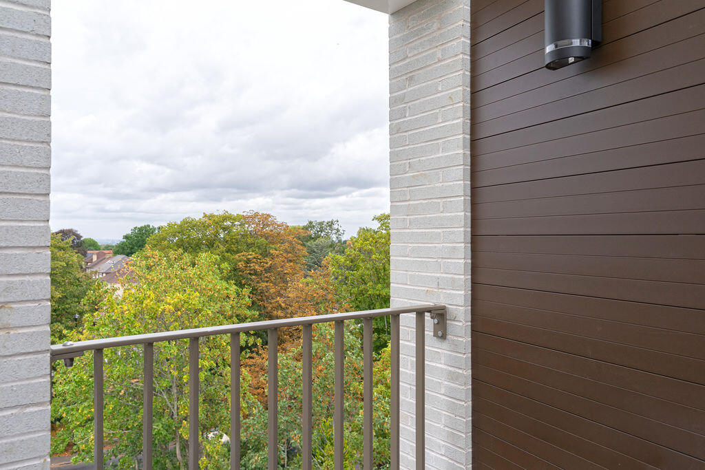Apartment in London, Purley - More