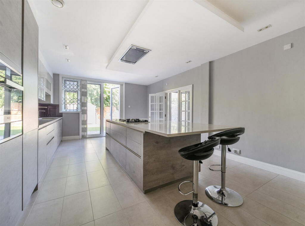 House in London - View 4