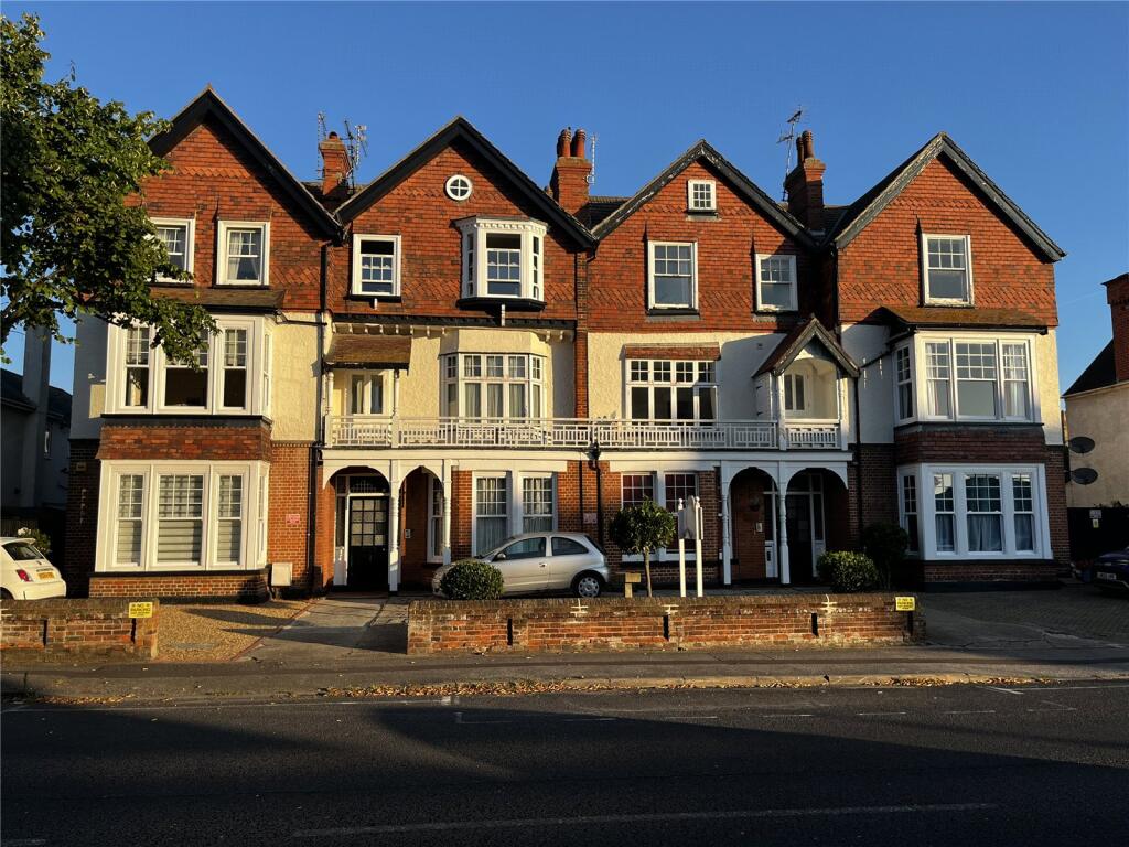 Main image of property: Kirkley Cliff Road, Lowestoft, Suffolk, NR33