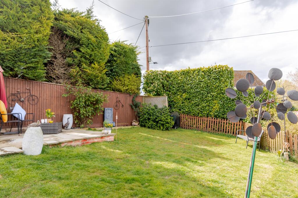 House in Salisbury, Stapleford - View 4