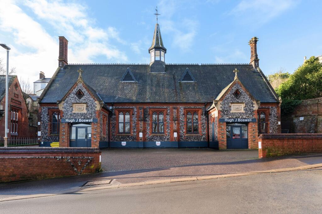 Main image of property: Carrow Hill, Norwich, NR1