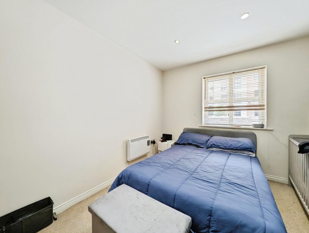 Apartment in Gateshead, North East - View 5