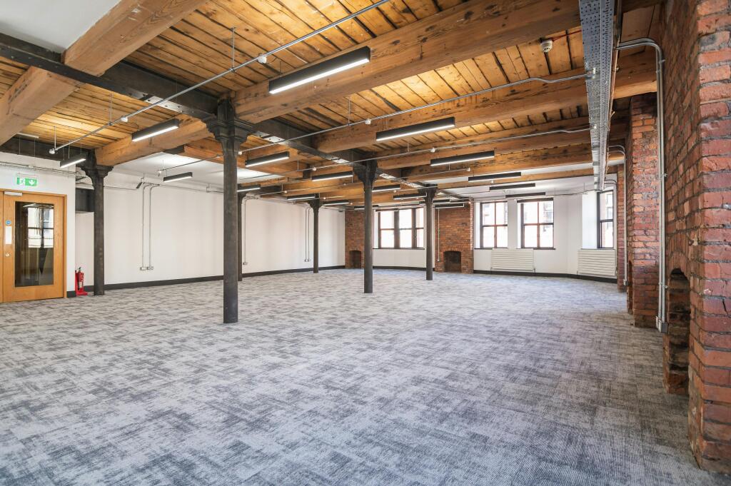 52 Princess St 3rd Floor 6.jpg