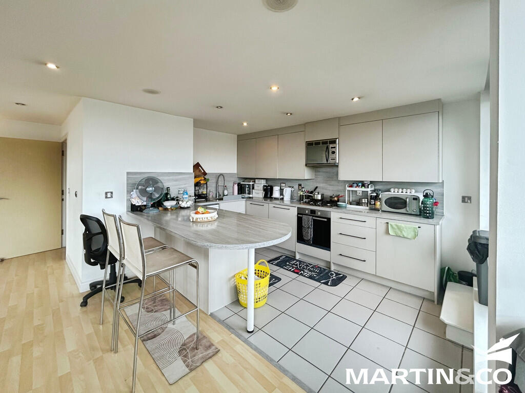Apartment in Chelmsford, Moulsham - View 3