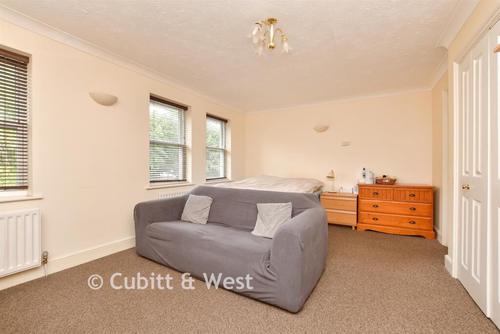 Apartment in Sutton, Carshalton Beeches - View 5