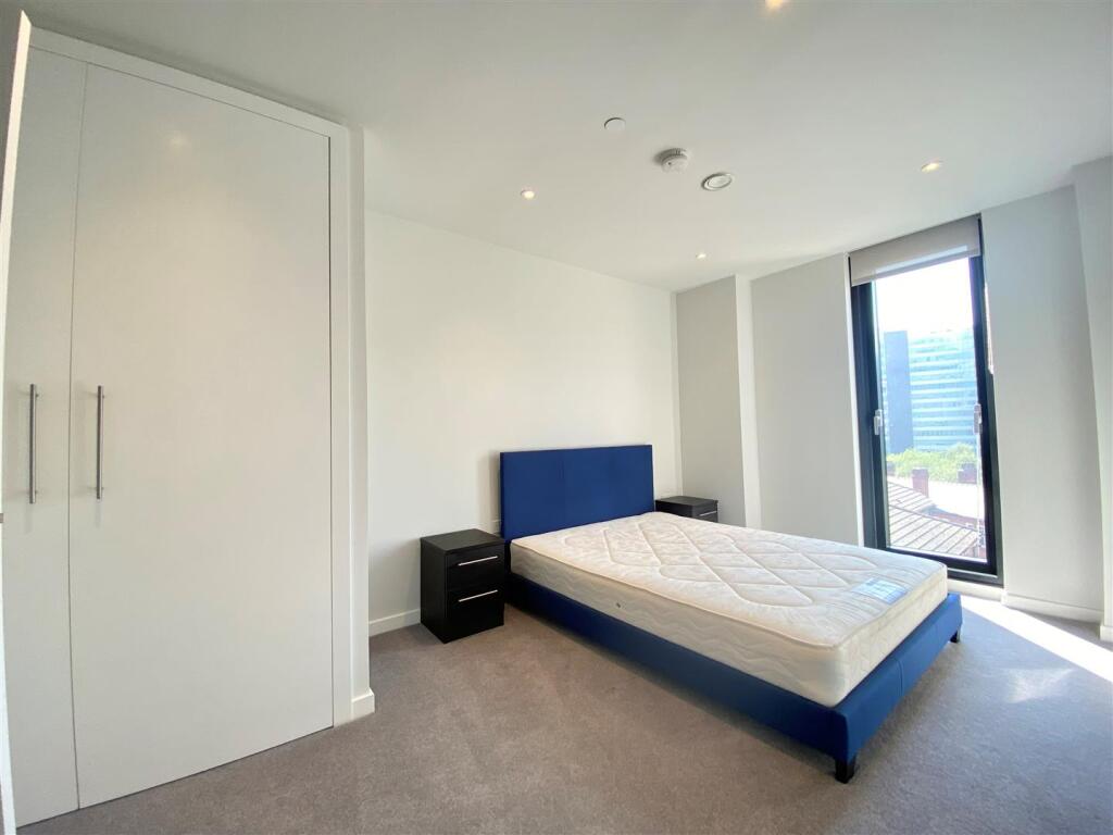 Apartment in Manchester - More