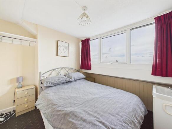 Bedroom: